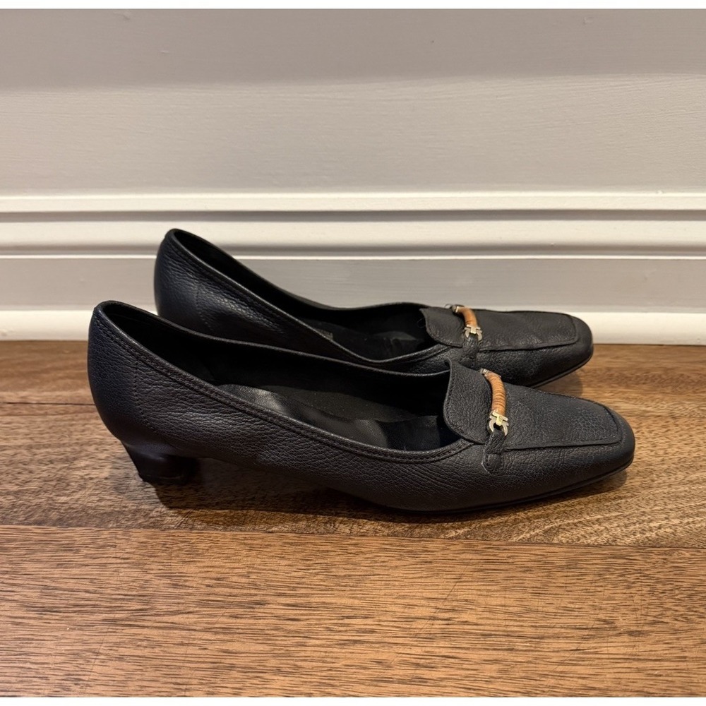 SALVATORE FERRAGAMO BLACK TEXTURED LEATHER HORSEBIT & WOOD LOW HEEL PUMPS SZ 11B